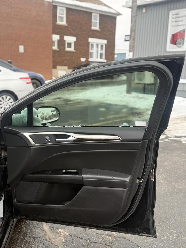 2016 Ford Fusion SE Photo