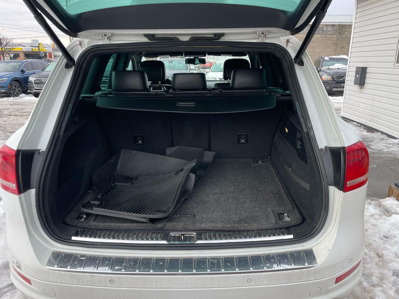 2014 Volkswagen Touareg HIGHLINE Photo