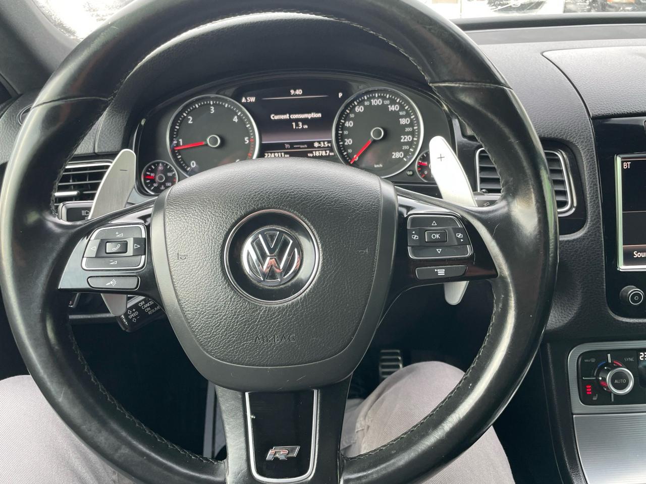 2014 Volkswagen Touareg HIGHLINE Photo