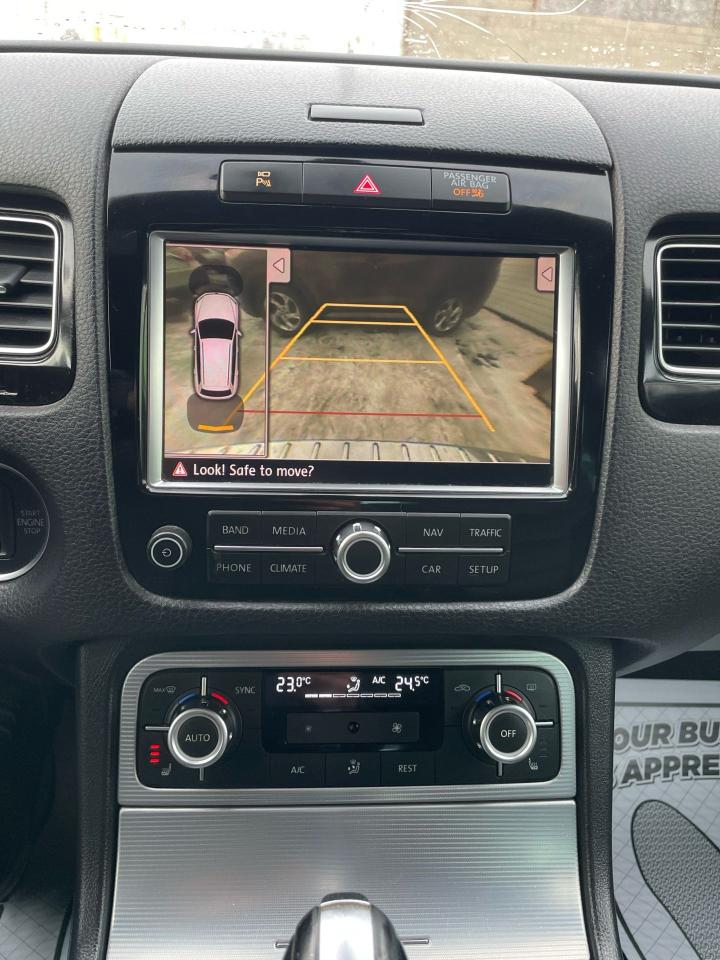 2014 Volkswagen Touareg HIGHLINE Photo