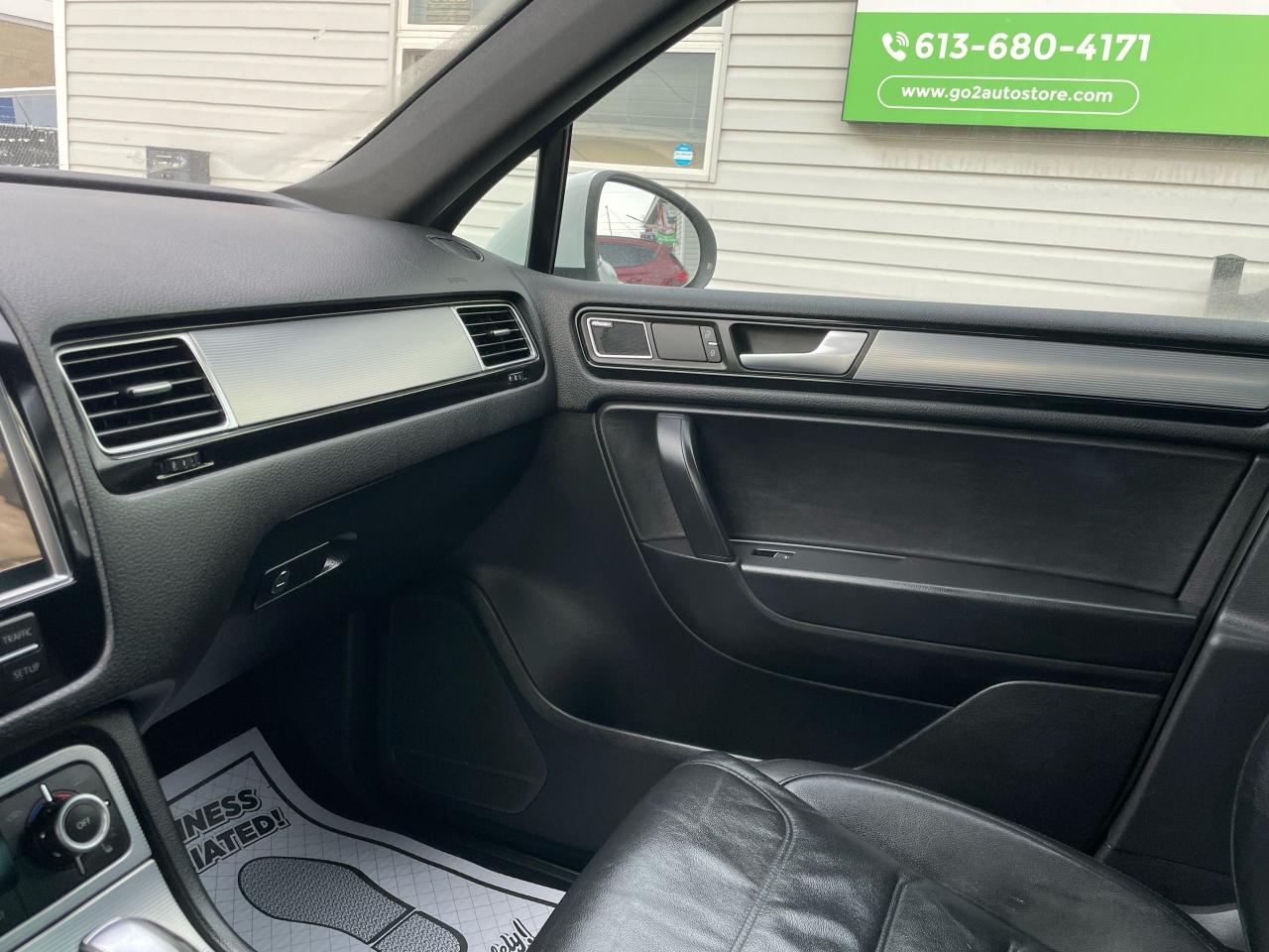 2014 Volkswagen Touareg HIGHLINE Photo