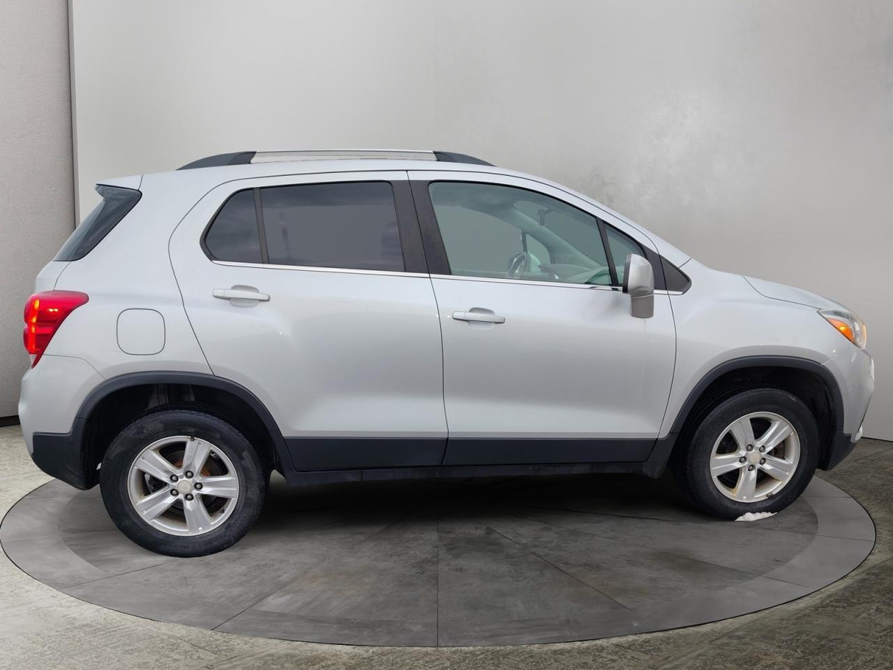 2017 Chevrolet Trax LT Photo2