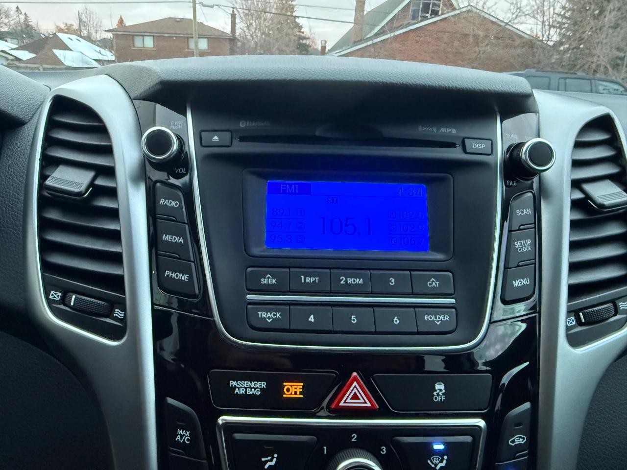 2014 Hyundai Elantra GT 5dr HB Auto SE w/Tech Pkg Photo