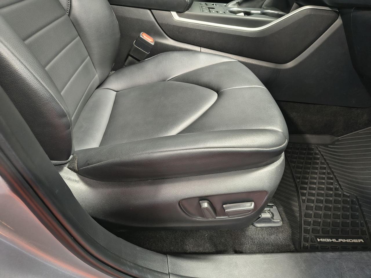 2024 Toyota Highlander XLE AWD Photo0