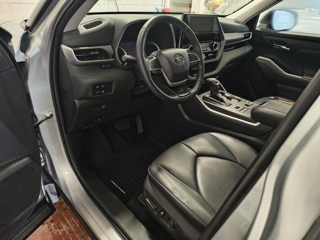 2024 Toyota Highlander XLE AWD Photo