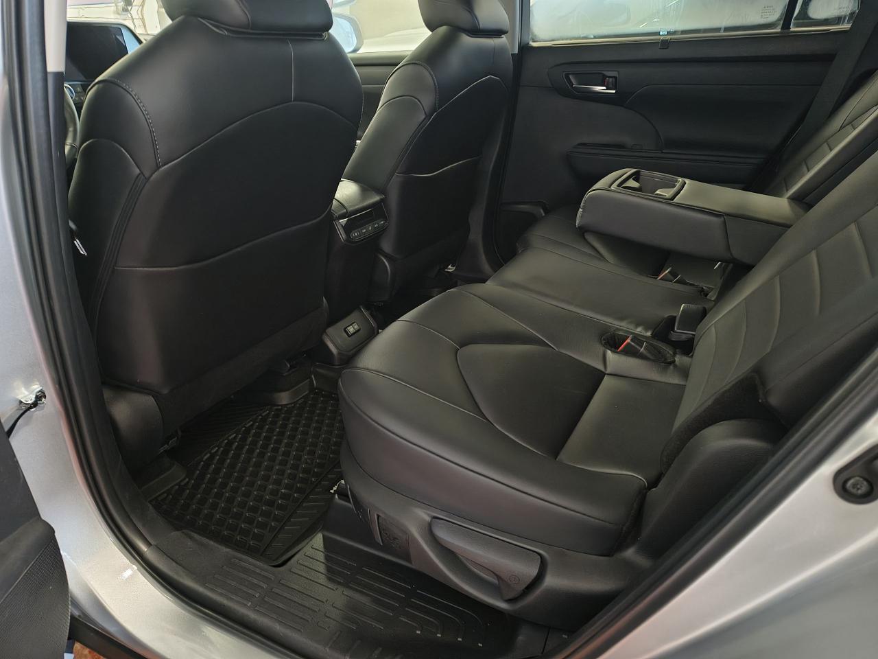 2024 Toyota Highlander XLE AWD Photo