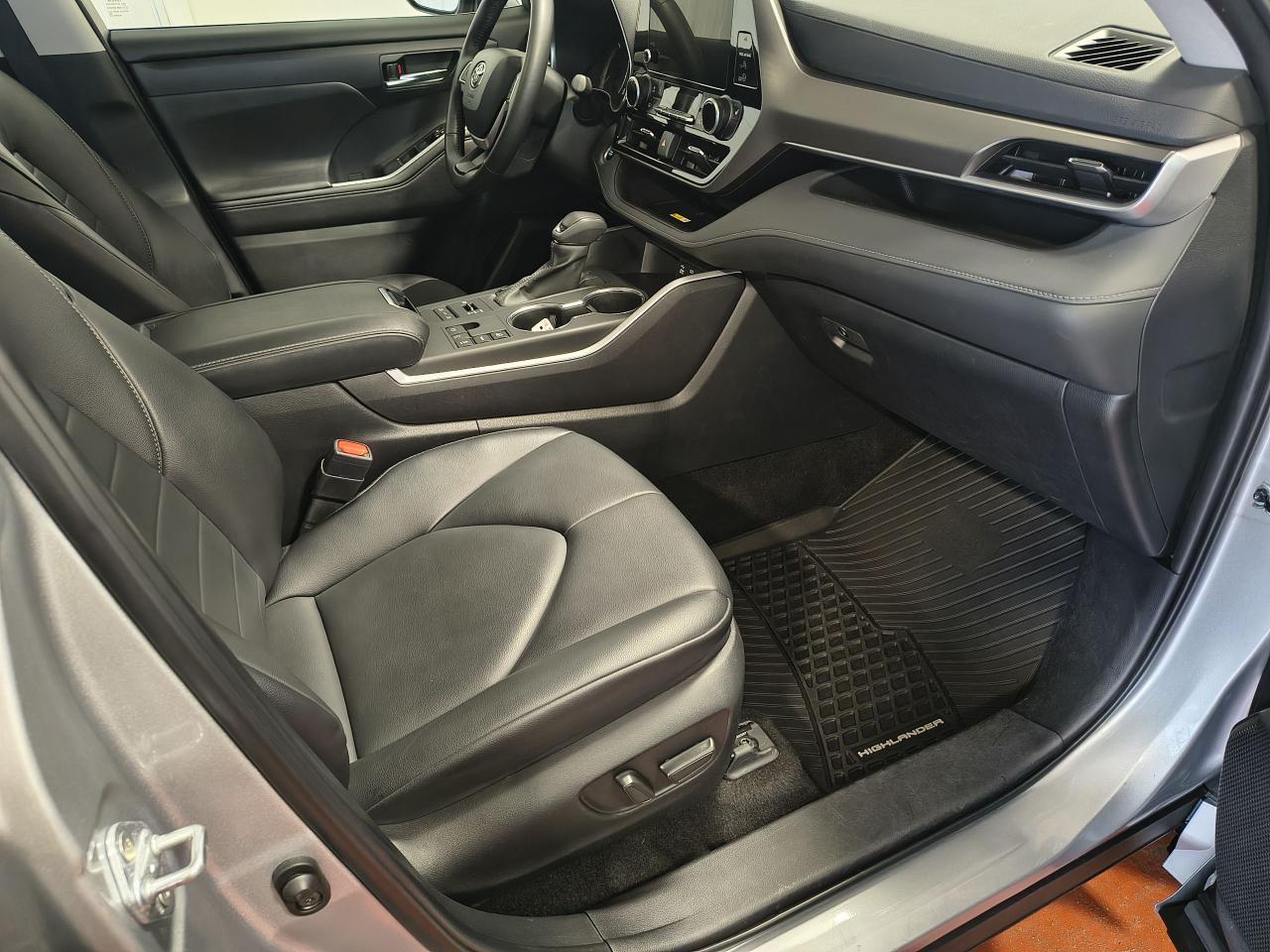 2024 Toyota Highlander XLE AWD Photo