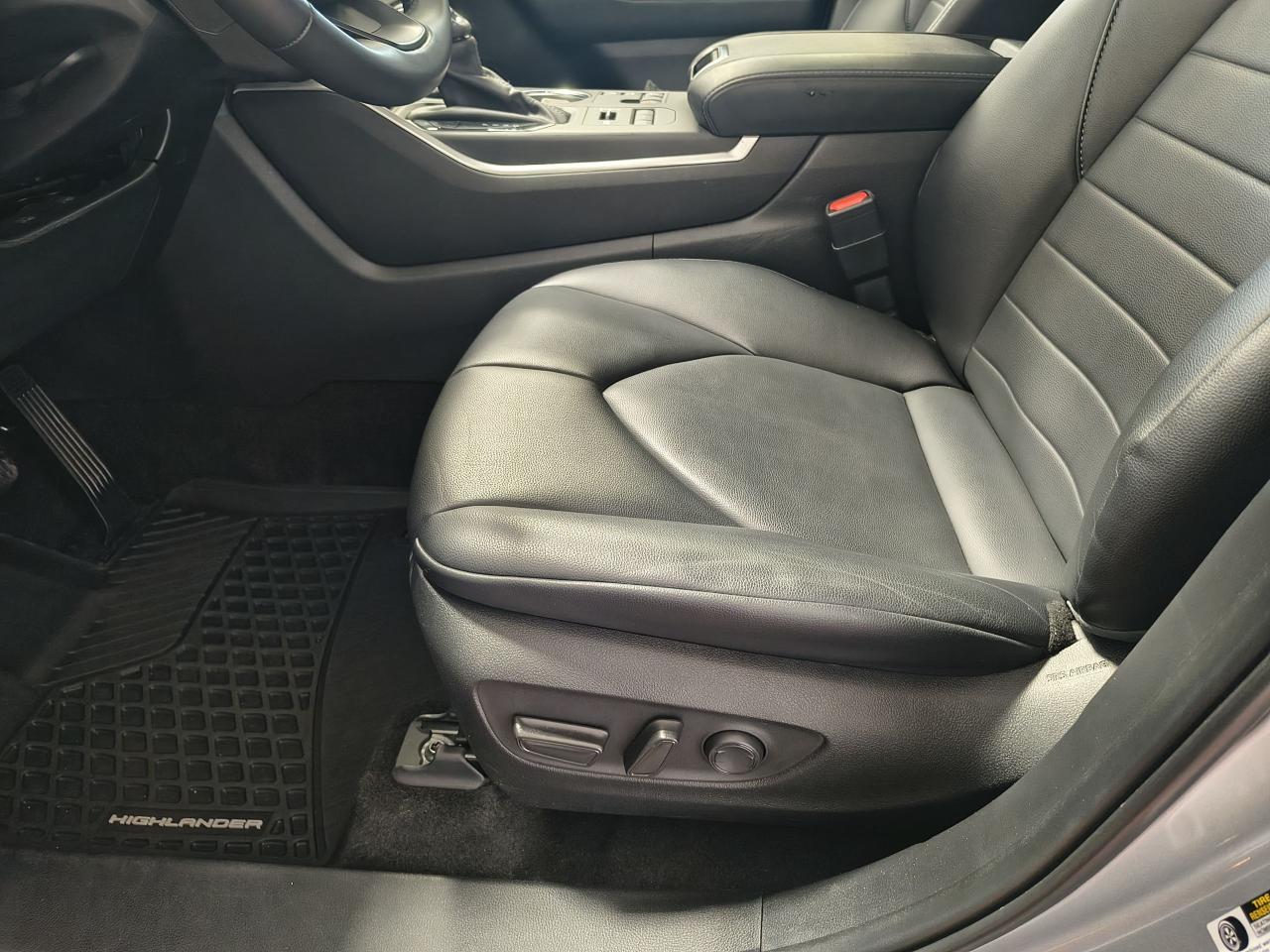 2024 Toyota Highlander XLE AWD Photo