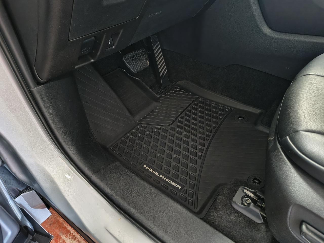 2024 Toyota Highlander XLE AWD Photo0