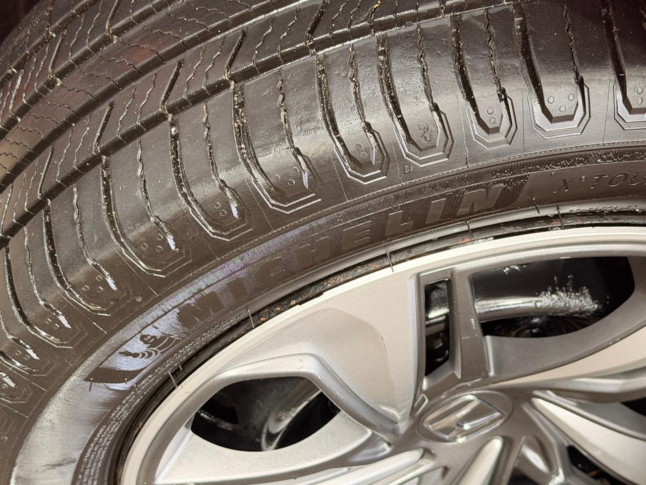 2019 Honda Civic LX+New Brakes+Adaptive Cruise+CLEAN CARFAX Photo2