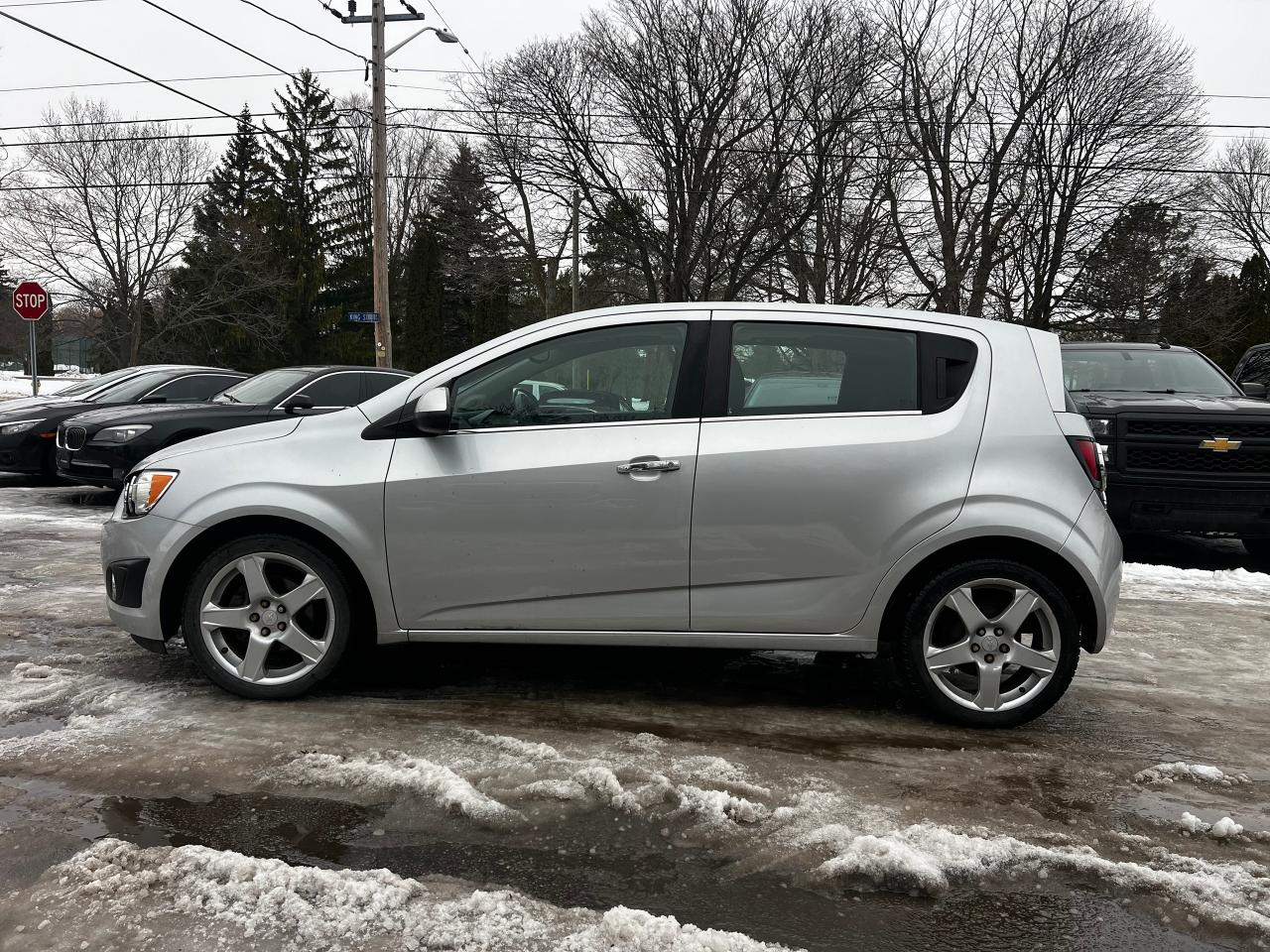 2014 Chevrolet Sonic 5dr HB LT Auto - Photo #4