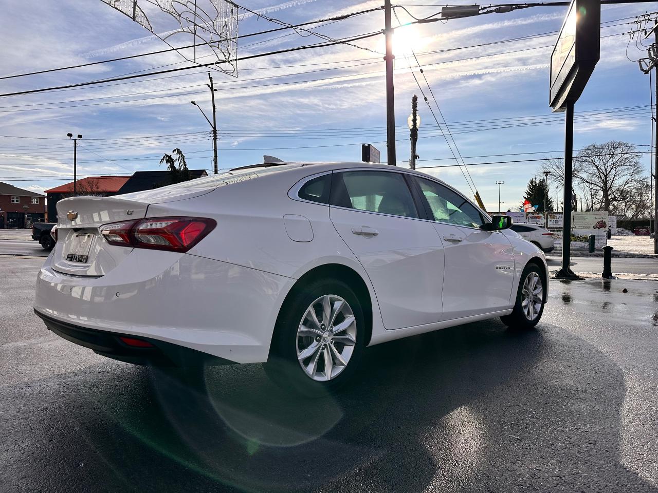 2020 Chevrolet Malibu CARPLAY, HEATED SEATS, FINANCING AVAB!
