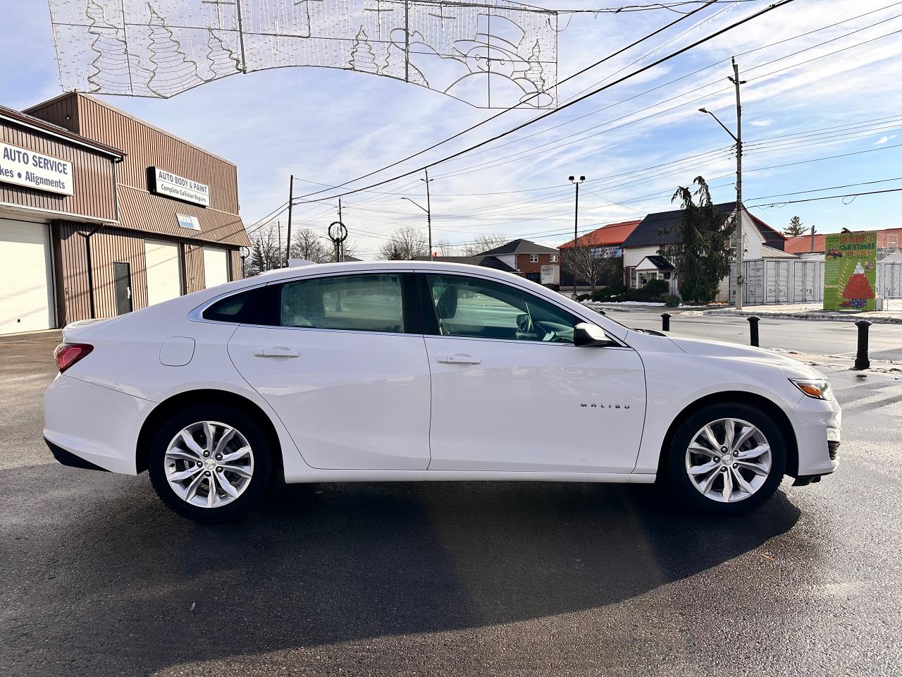 2020 Chevrolet Malibu CARPLAY, HEATED SEATS, FINANCING AVAB! Photo