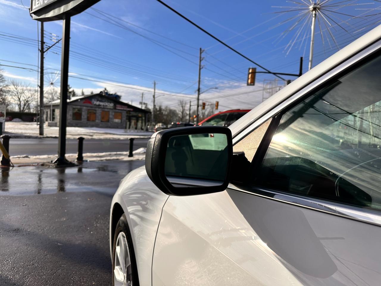 2020 Chevrolet Malibu CARPLAY, HEATED SEATS, FINANCING AVAB! Photo