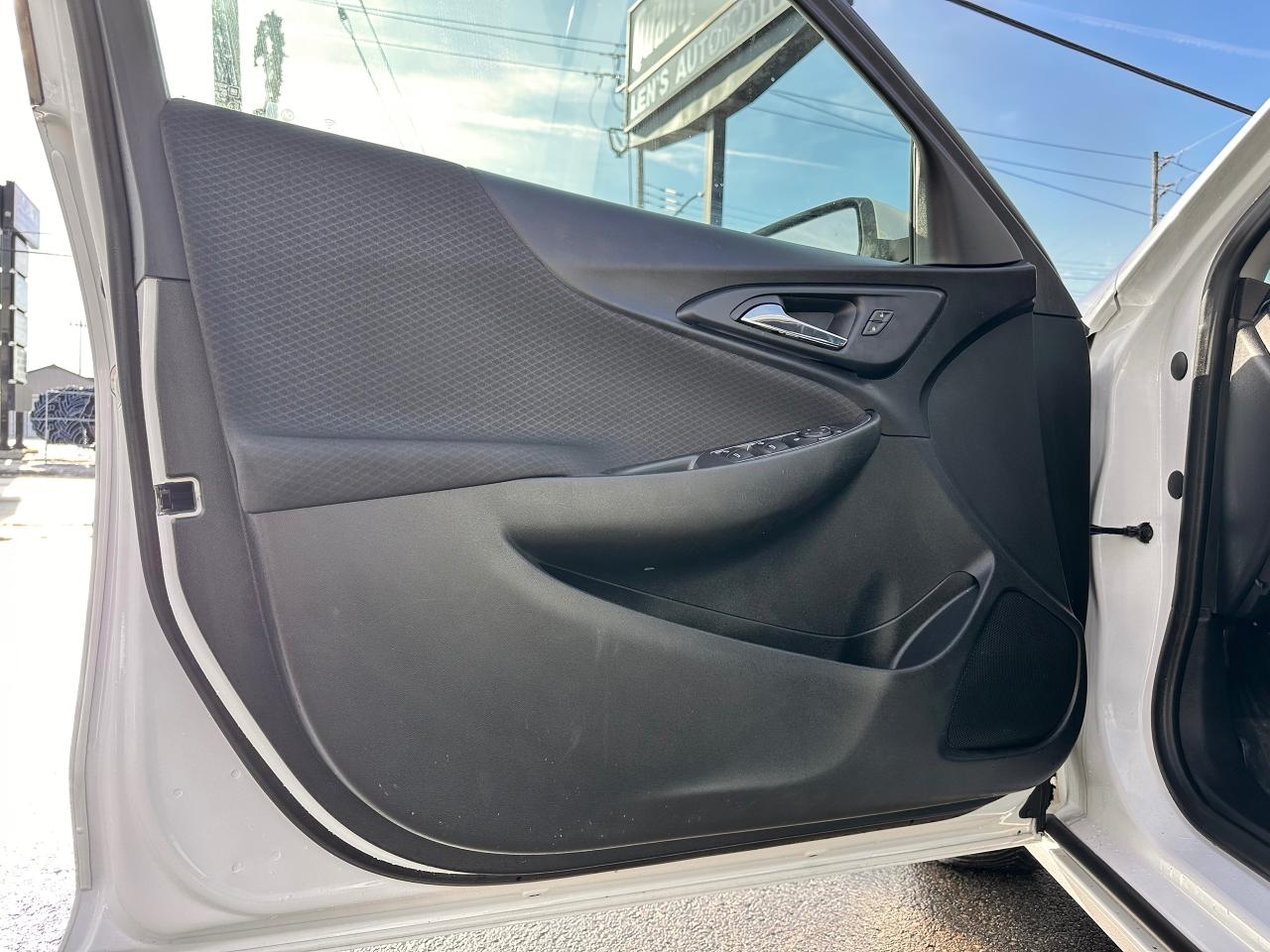 2020 Chevrolet Malibu CARPLAY, HEATED SEATS, FINANCING AVAB!