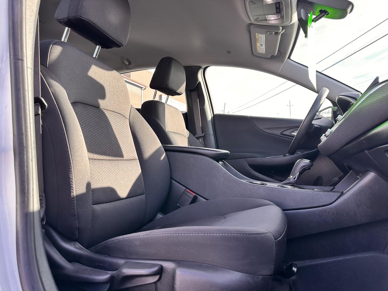 2020 Chevrolet Malibu CARPLAY, HEATED SEATS, FINANCING AVAB!