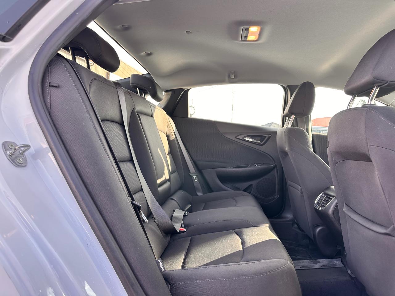 2020 Chevrolet Malibu CARPLAY, HEATED SEATS, FINANCING AVAB!