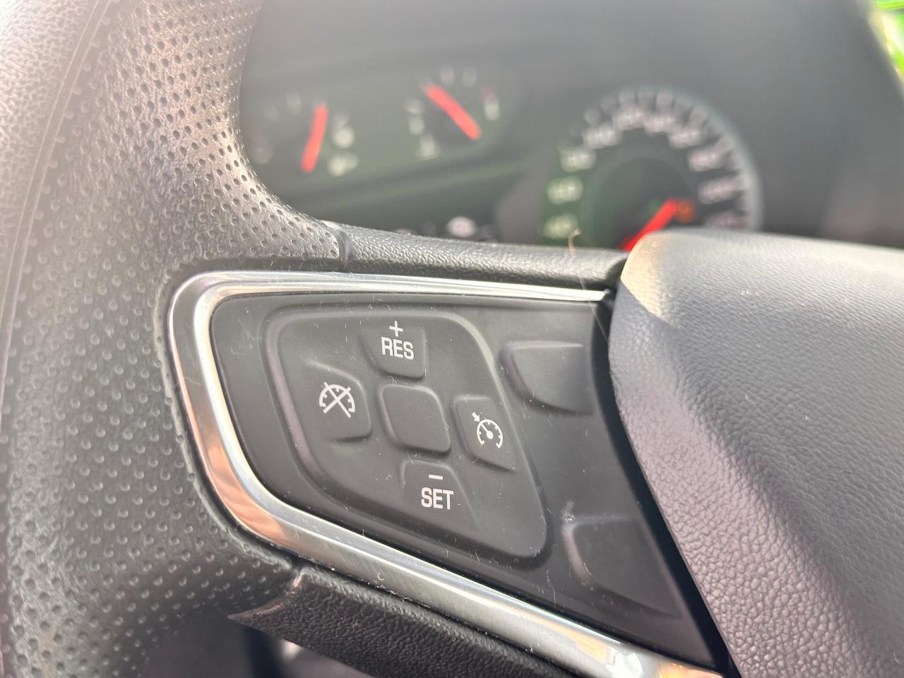 2020 Chevrolet Malibu CARPLAY, HEATED SEATS, FINANCING AVAB! Photo