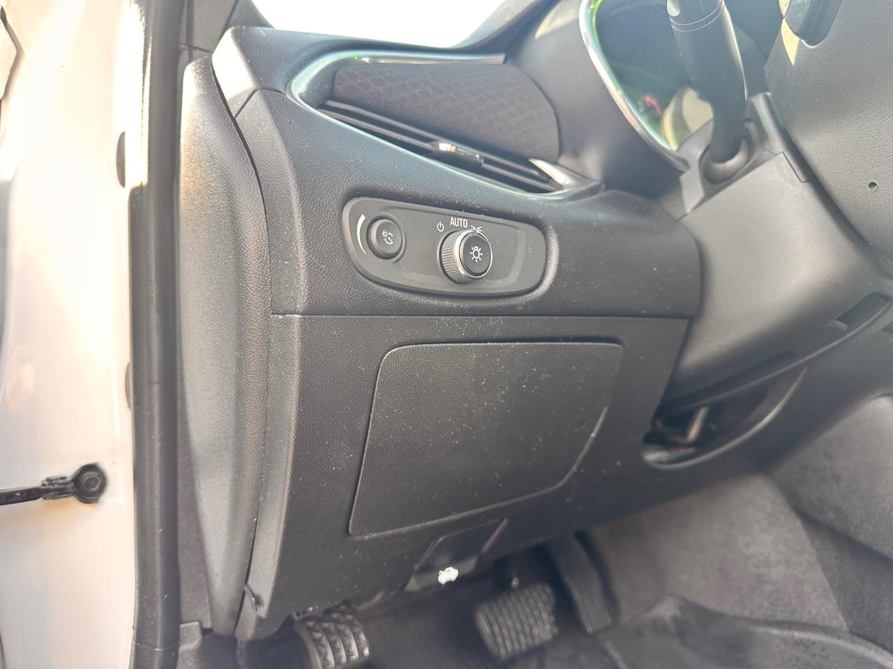 2020 Chevrolet Malibu CARPLAY, HEATED SEATS, FINANCING AVAB!