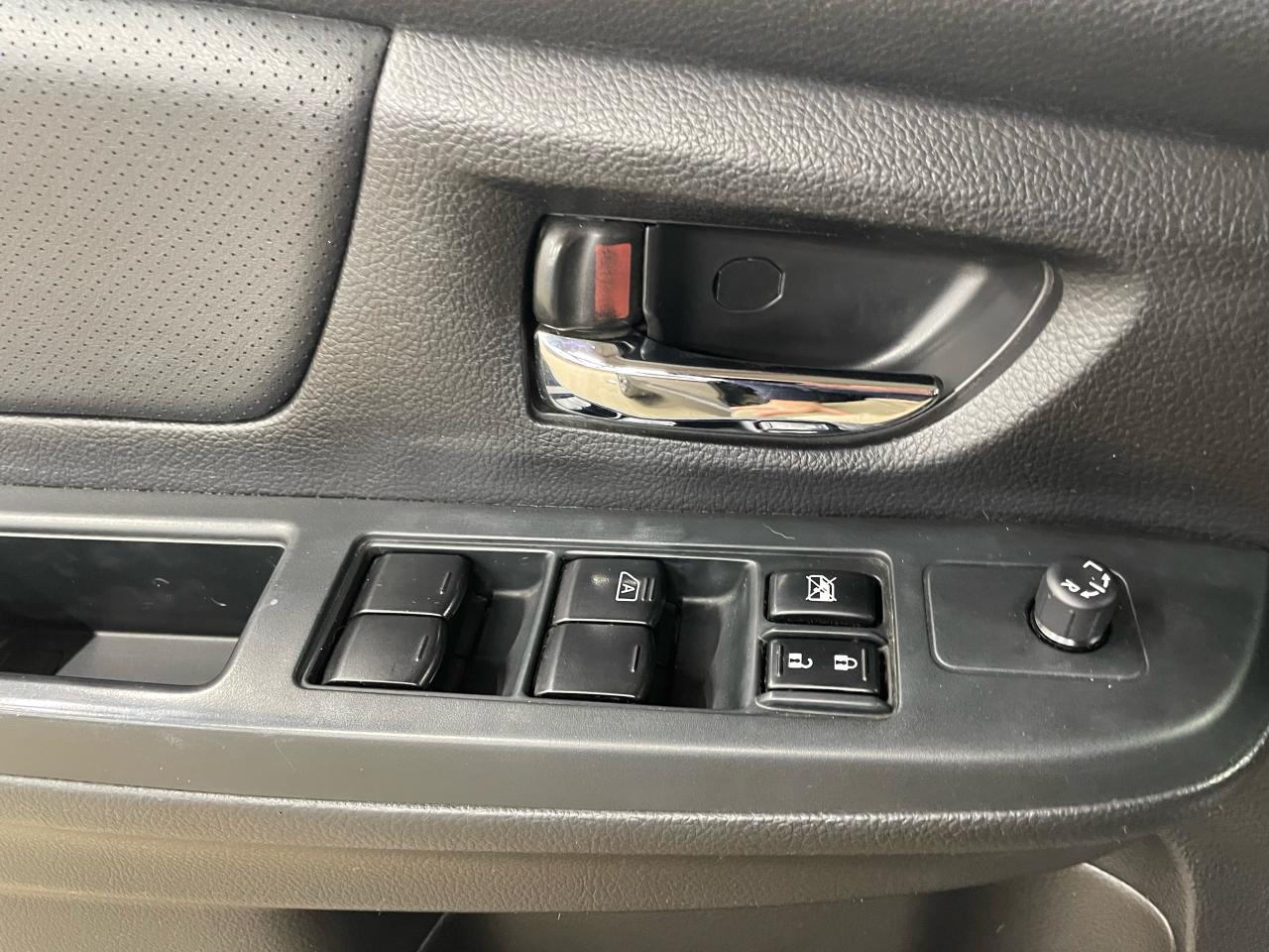 2014 Subaru XV Crosstrek Limited Photo15