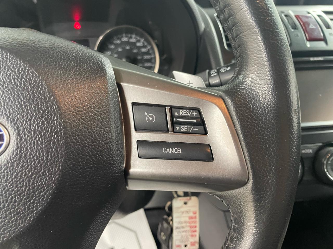 2014 Subaru XV Crosstrek Limited Photo32