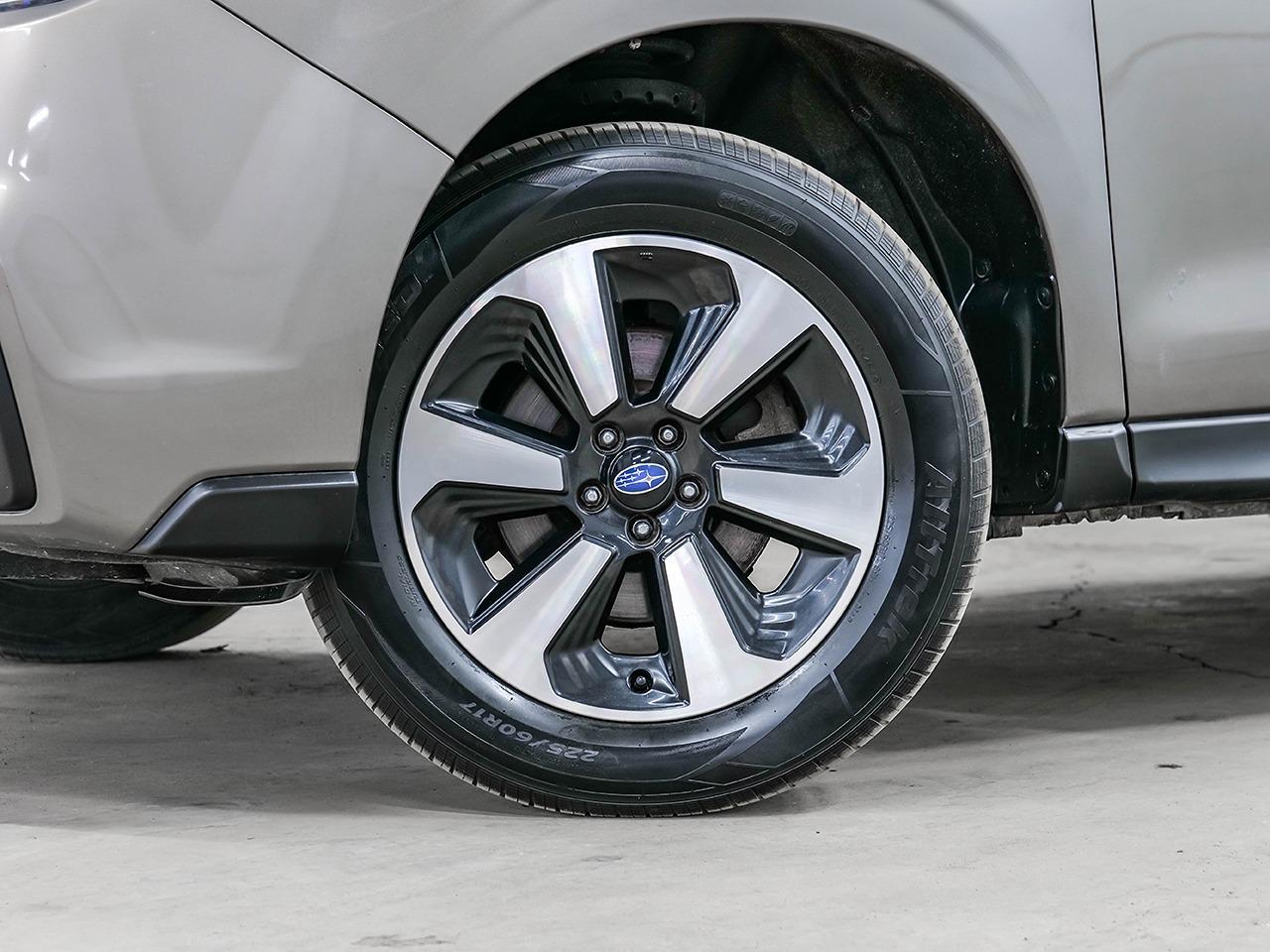 2017 Subaru Forester i Touring | CLEAN CARFAX | AWD | PANORAMIC SUNROOF Photo26