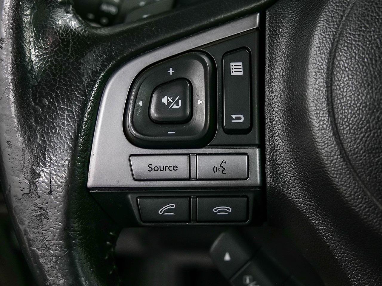 2017 Subaru Forester i Touring | CLEAN CARFAX | AWD | PANORAMIC SUNROOF Photo19