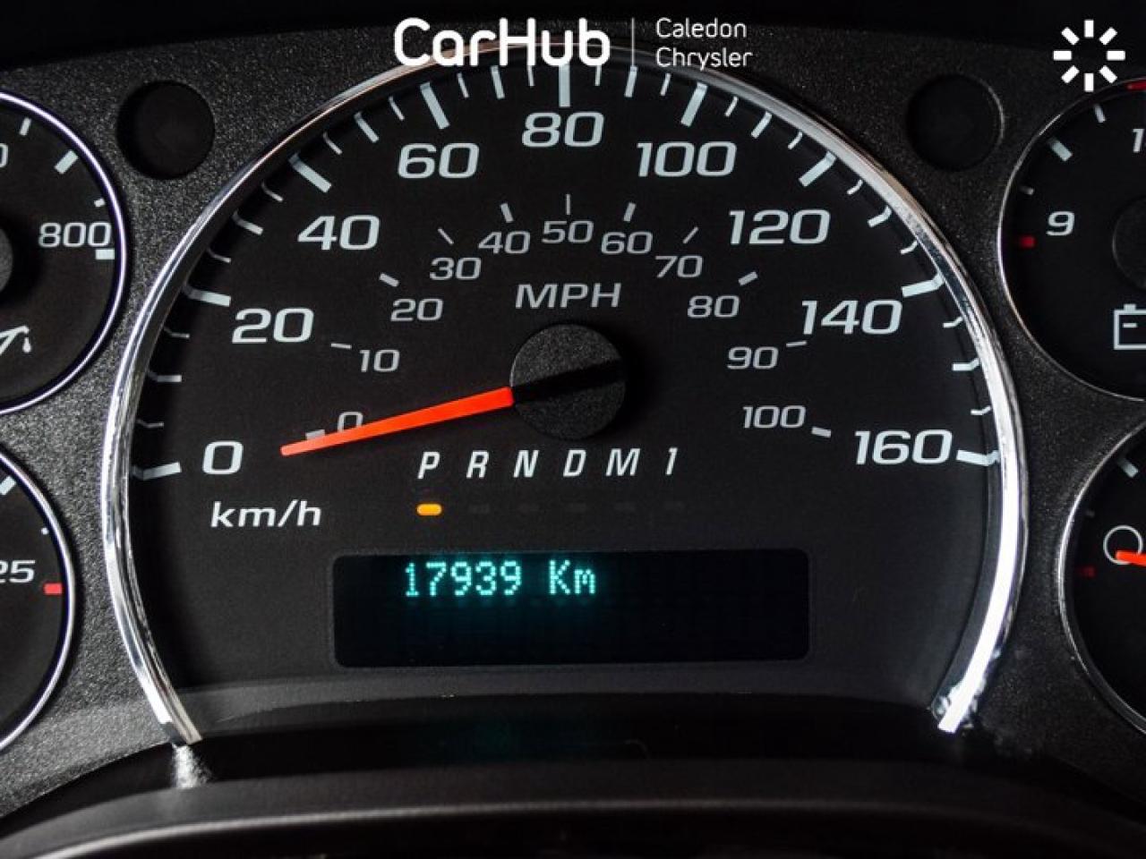 2024 Chevrolet Express Cargo Van RWD 2500 135" Backup Camera Air condition Photo