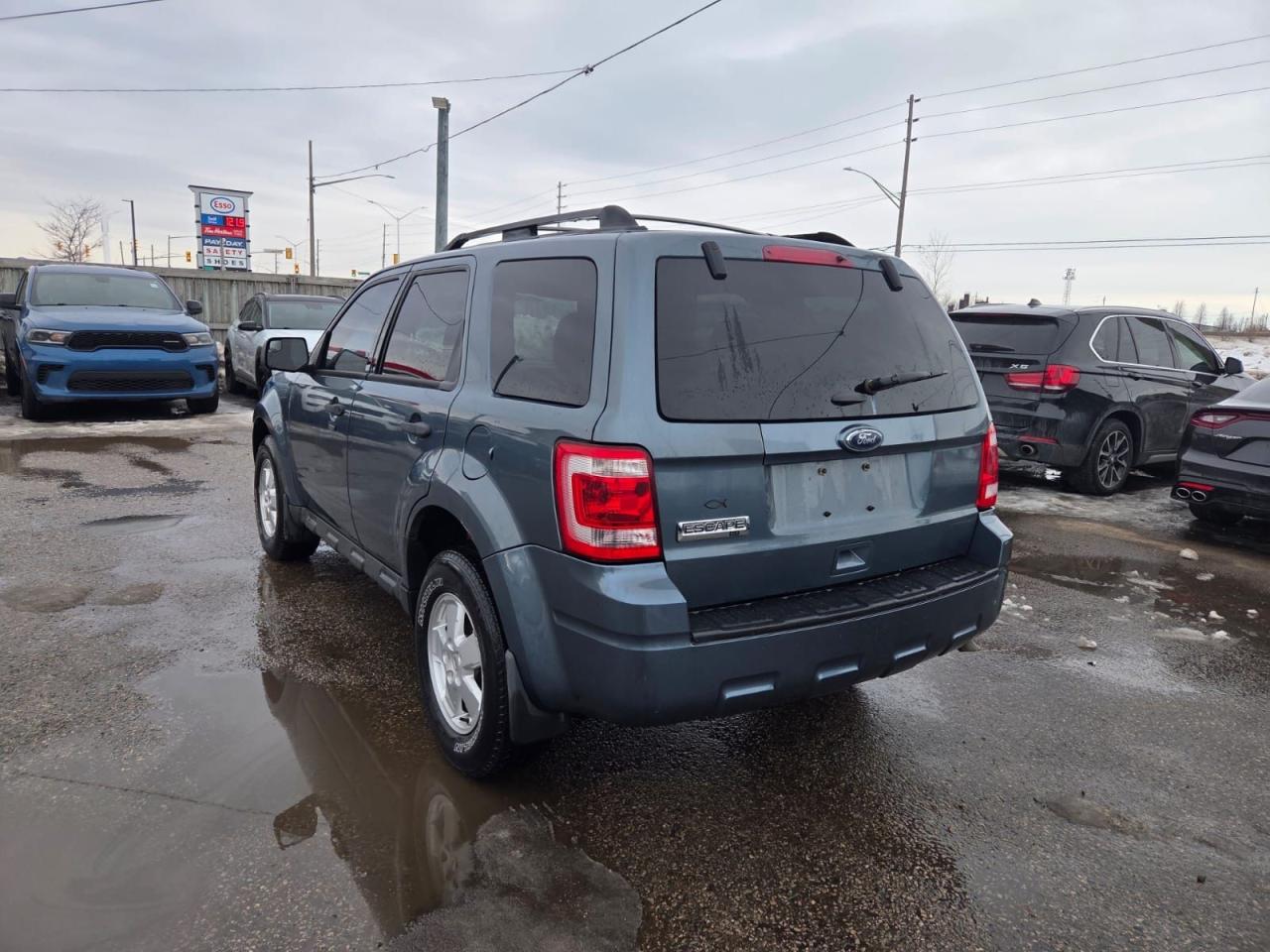 2012 Ford Escape XLT, ONE OWNER, NO ACCIDENTS, ONLY 74KM, CERTIFIED Photo2
