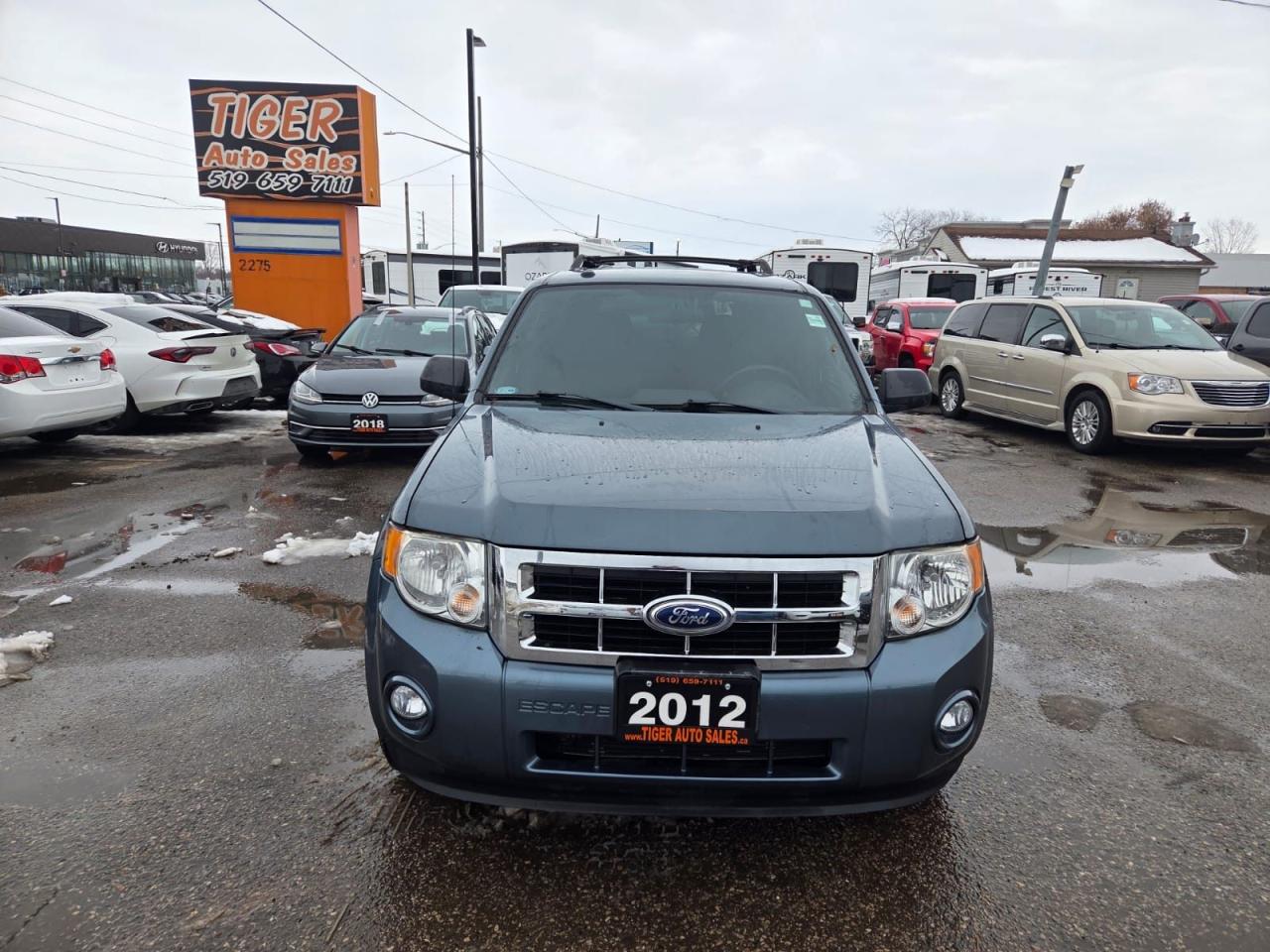 2012 Ford Escape XLT, ONE OWNER, NO ACCIDENTS, ONLY 74KM, CERTIFIED Photo