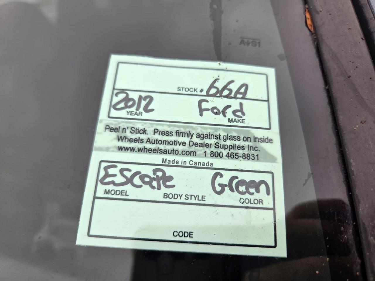 2012 Ford Escape XLT, ONE OWNER, NO ACCIDENTS, ONLY 74KM, CERTIFIED Photo