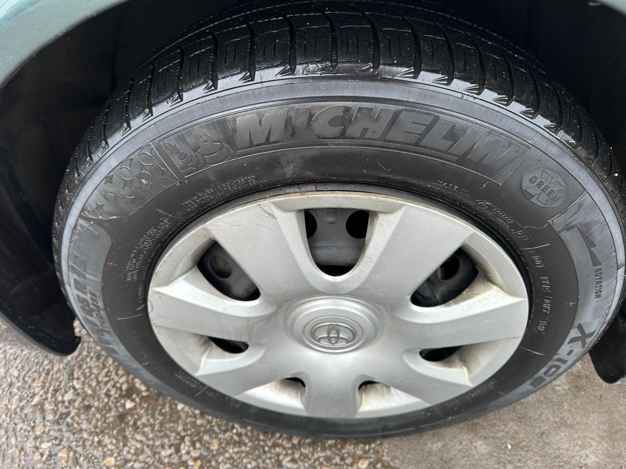 2004 Toyota Camry LE, WELL MAINTAINED, NO ACCIDENTS, CERTIFIED Photo