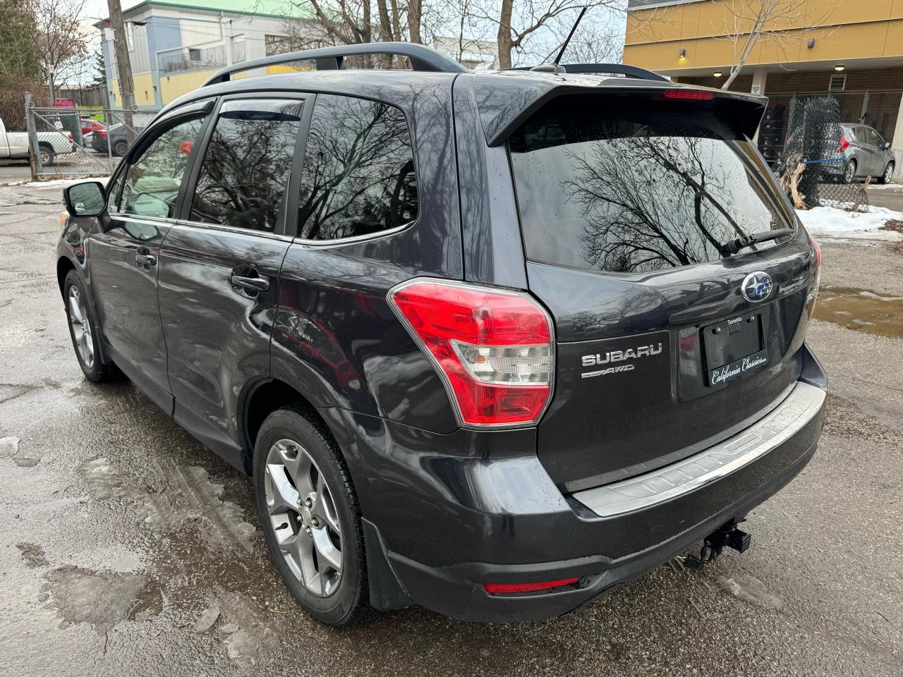 2015 Subaru Forester i Limited w/Tech Pkg Photo