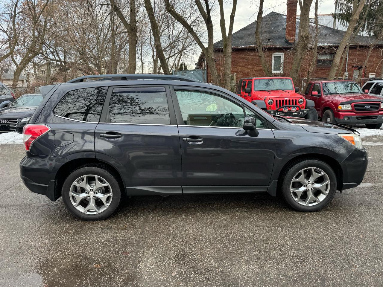 2015 Subaru Forester i Limited w/Tech Pkg Photo