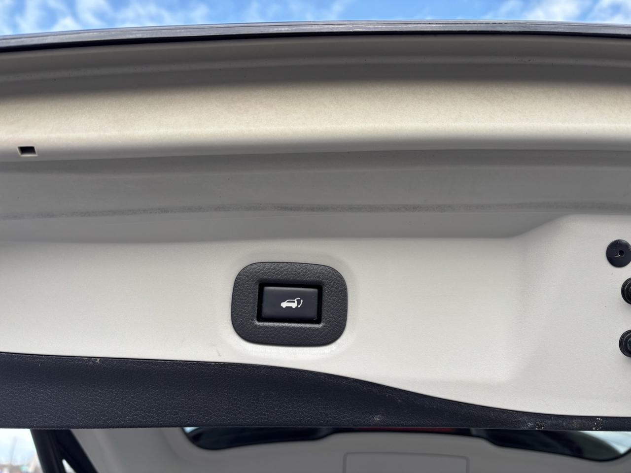 2019 Nissan Rogue S ~NO ACCIDENTS~1 OWNER~CLEAN TITLE~ Photo