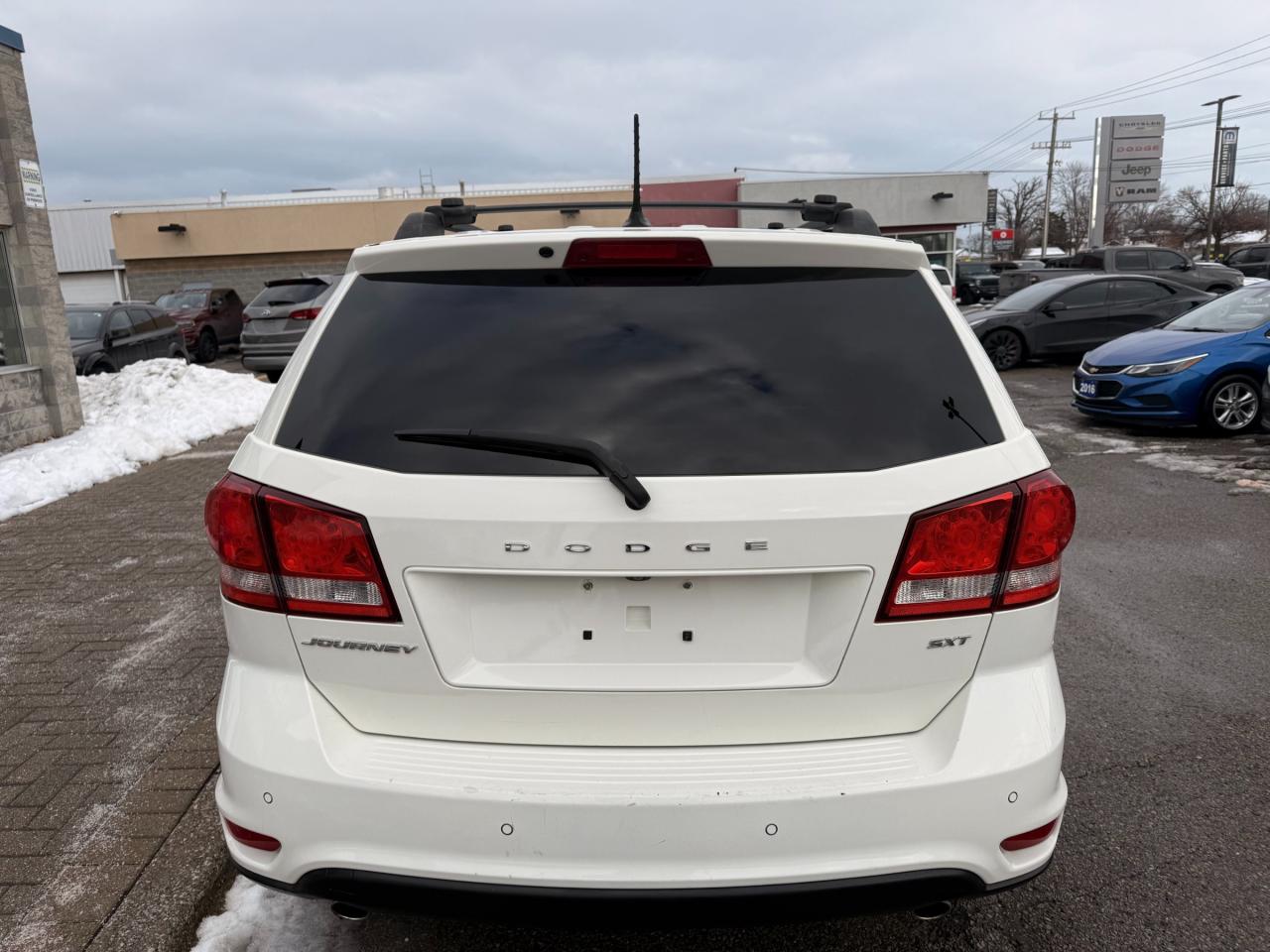2014 Dodge Journey SXT Photo3