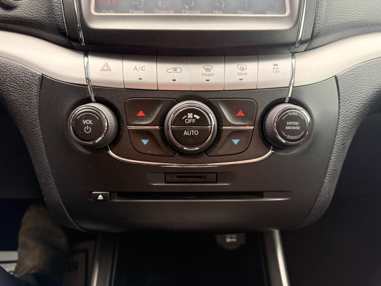 2014 Dodge Journey SXT Photo