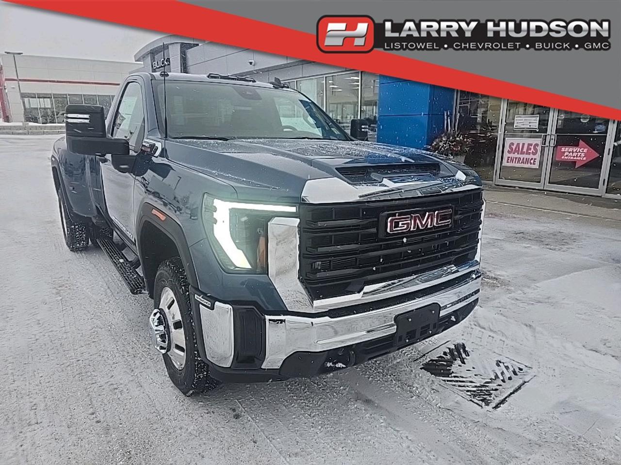 2026 GMC Sierra 3500 HD DURAMAX 6.6L V8 TURBO DIESEL | SNOW PLOW PREP / CAMPER PACKAGE / GOOSENECK 5TH WHEEL PREP Photo