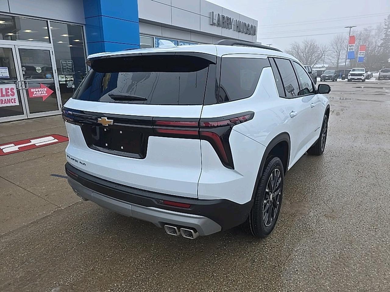 2026 Chevrolet Traverse LT Photo