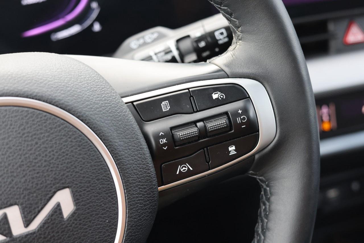 2025 Kia Sportage EX Premium AWD w/Black Interior Photo