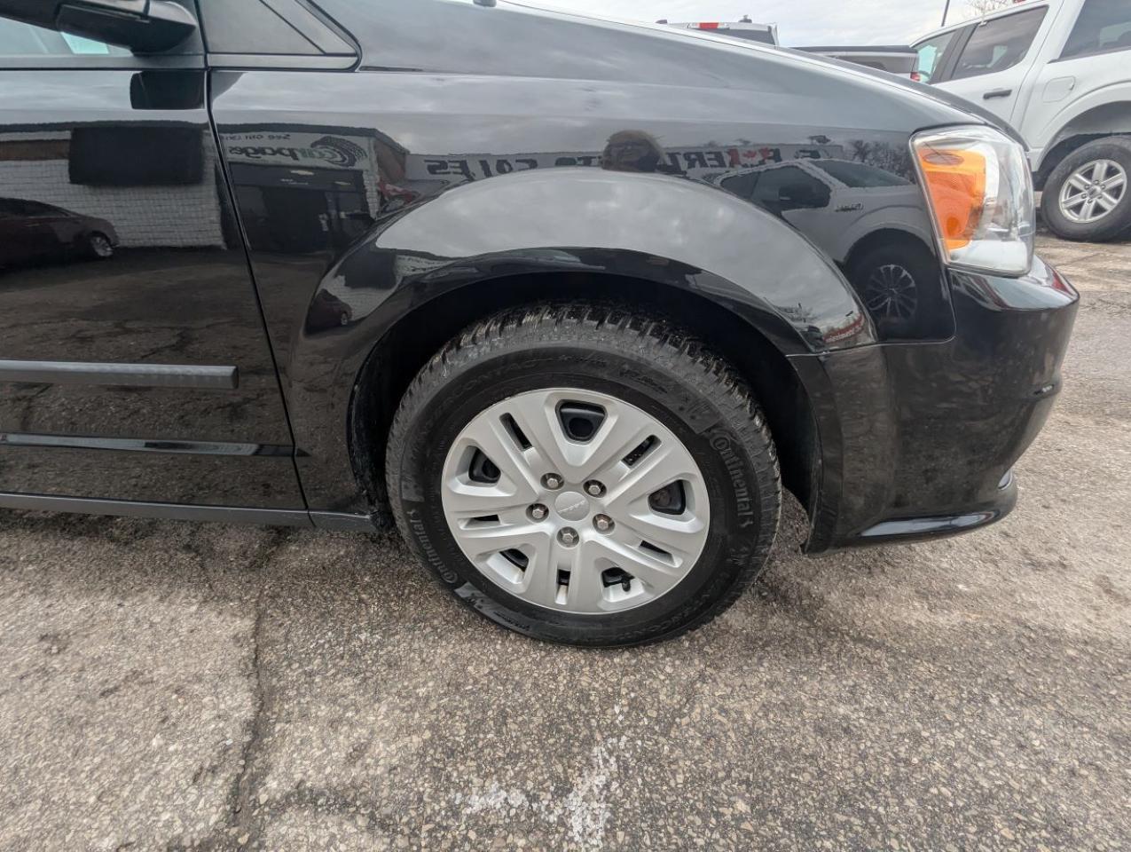 2016 Dodge Grand Caravan Canada Value Package WITH ECON MODE!! Photo