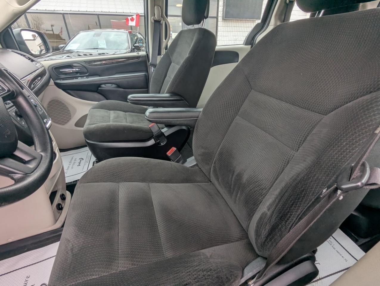 2016 Dodge Grand Caravan Canada Value Package WITH ECON MODE!! Photo