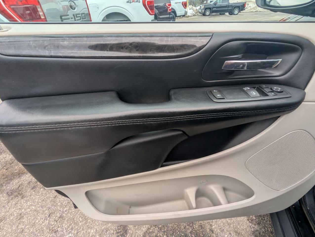 2016 Dodge Grand Caravan Canada Value Package WITH ECON MODE!! Photo