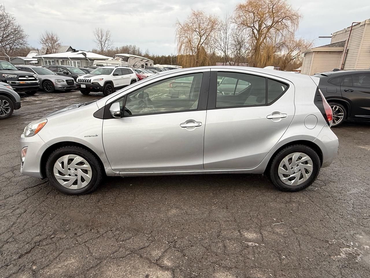 2016 Toyota Prius c 5 Door HB Photo