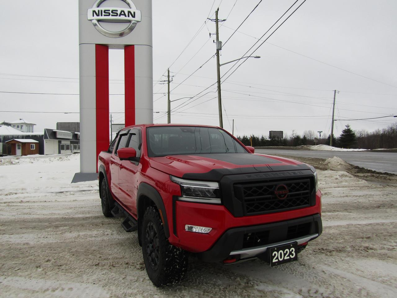 2023 Nissan Frontier PRO 4X Photo2