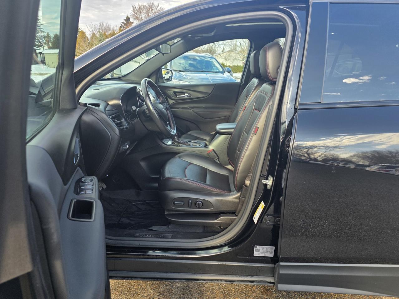 2022 Chevrolet Equinox RS AWD Photo