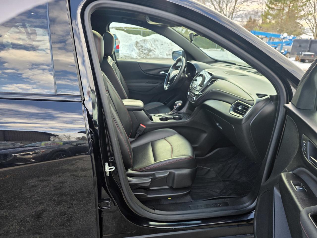 2022 Chevrolet Equinox RS AWD Photo