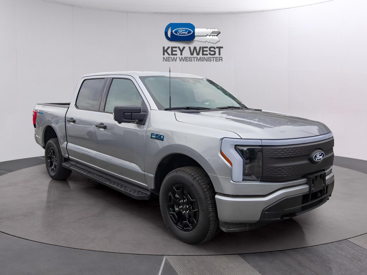 2025 Ford F-150 Lightning XLT Standard Range Battery 4WD SuperCrew 5.5' Box Photo4