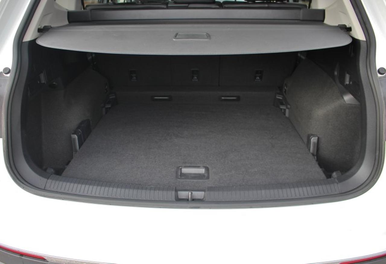 2024 Volkswagen Tiguan COMFORTLINE*AWD*Heated Leather*Moon Roof*CarPlay Photo