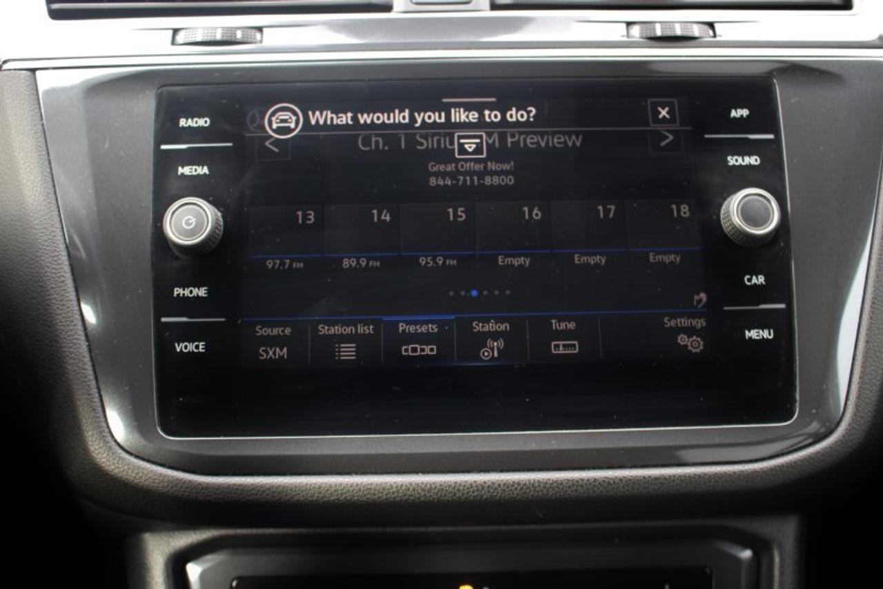 2024 Volkswagen Tiguan COMFORTLINE*AWD*Heated Leather*Moon Roof*CarPlay Photo